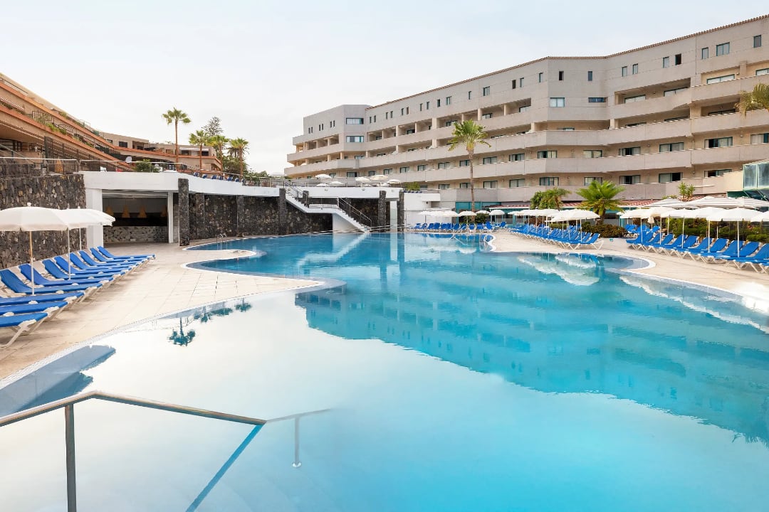 Alua Tenerife Pool and Loungers