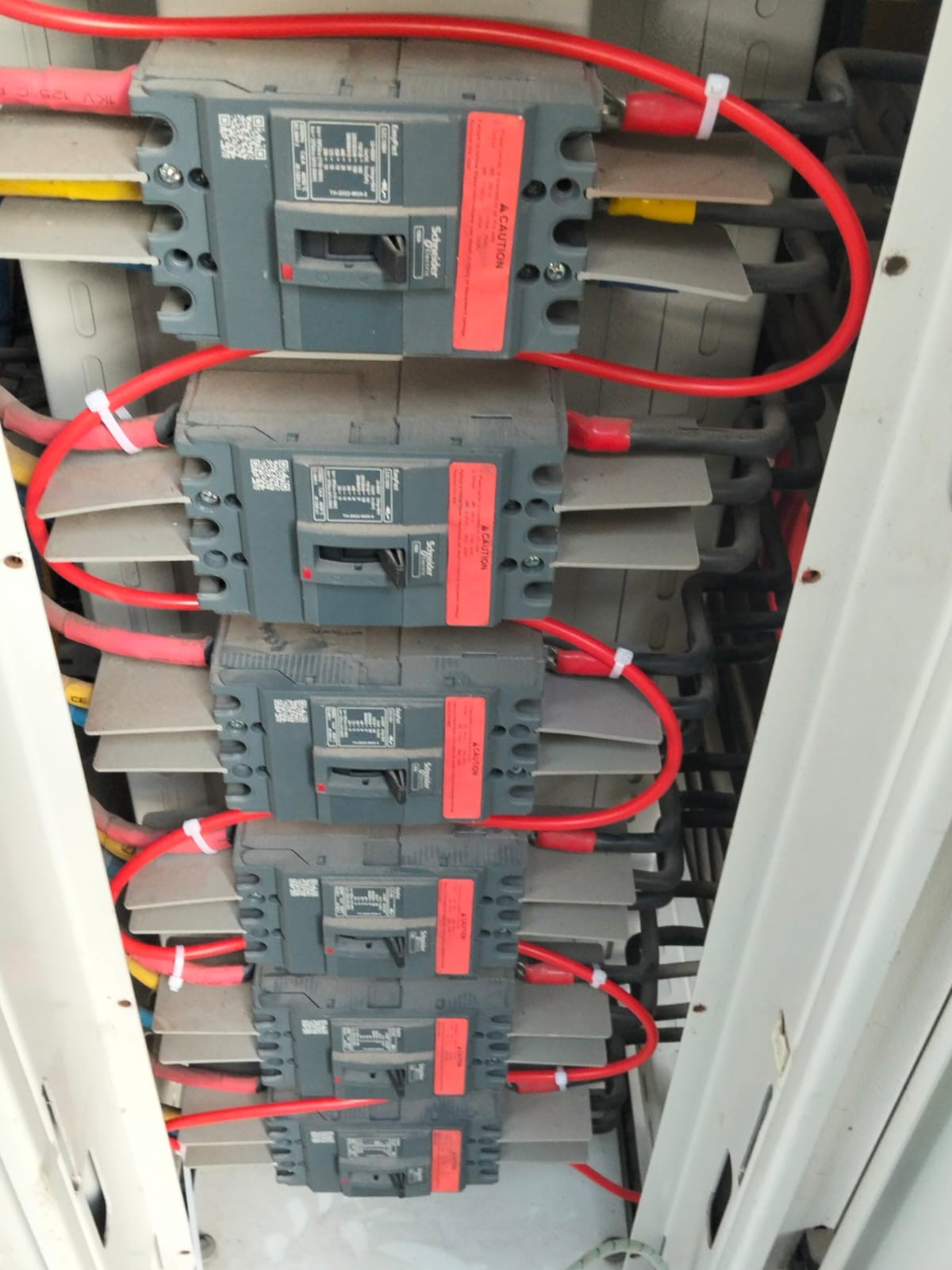 Circuit breakers installation