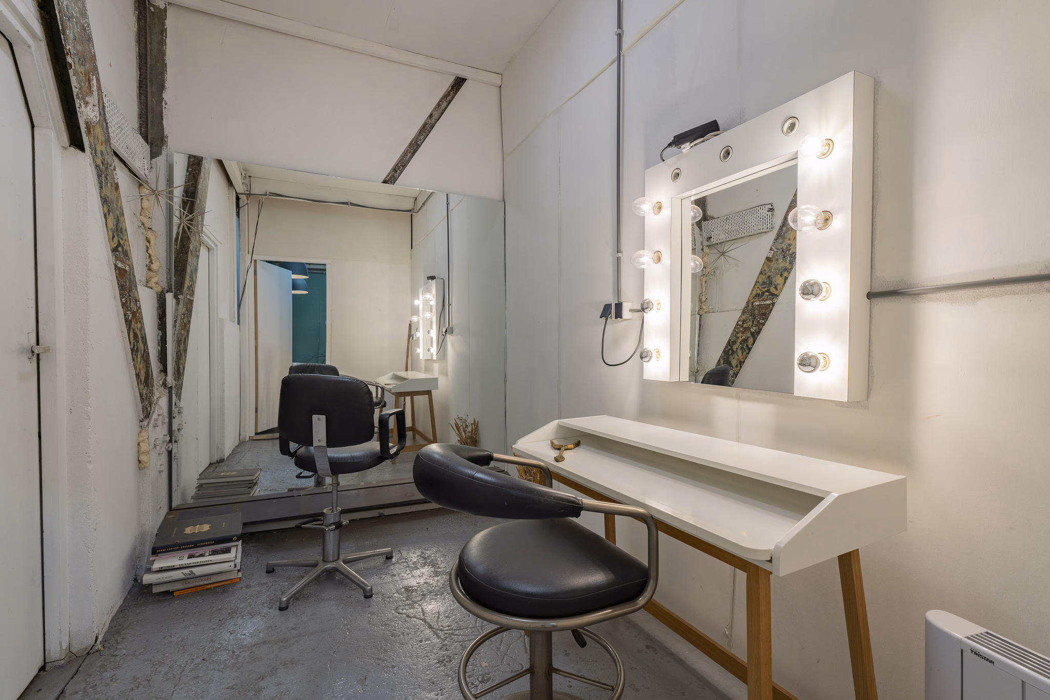 Dressing room: Studio 101 1