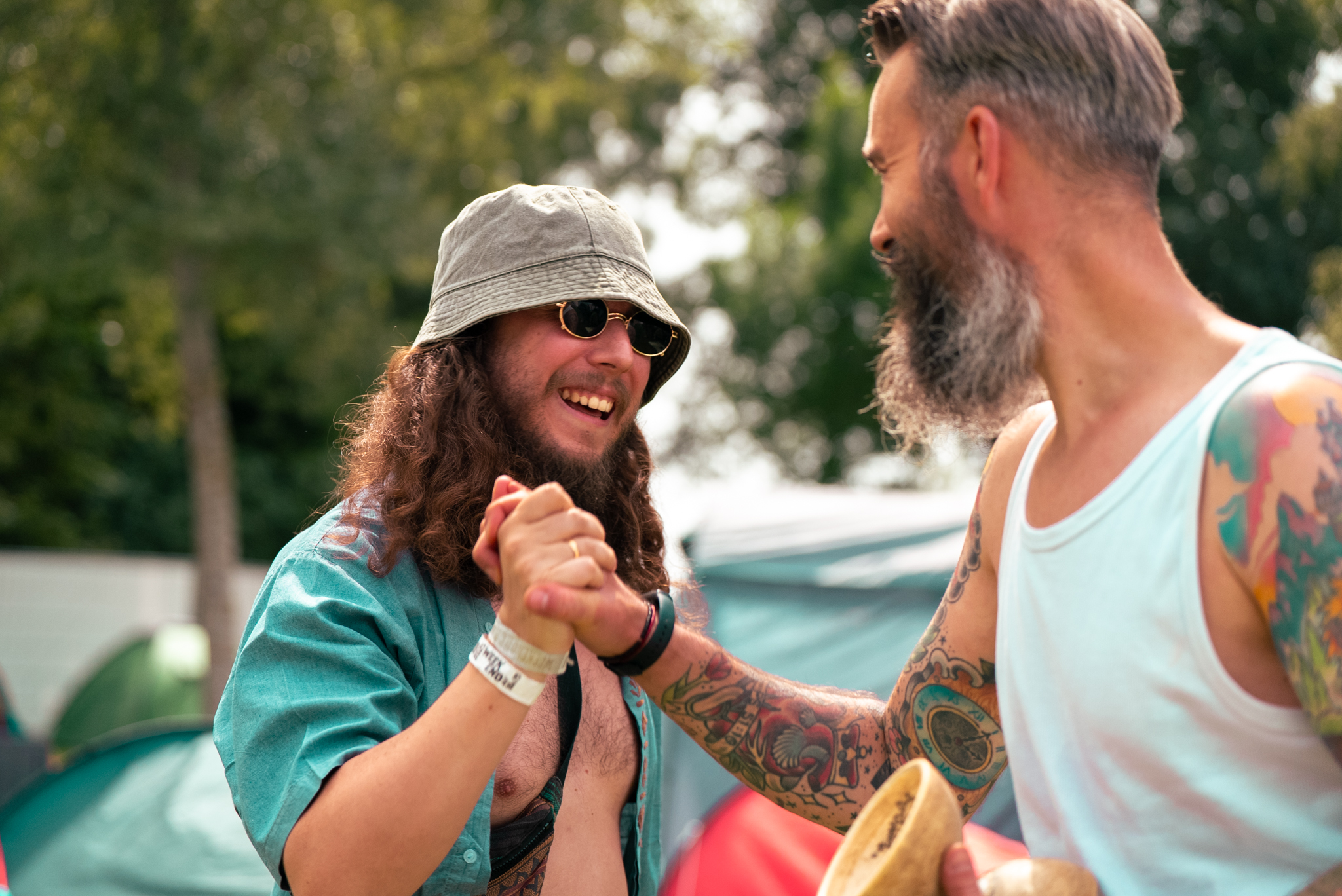 Man gooit diabolospel op de camping bij Rastaplas 2025