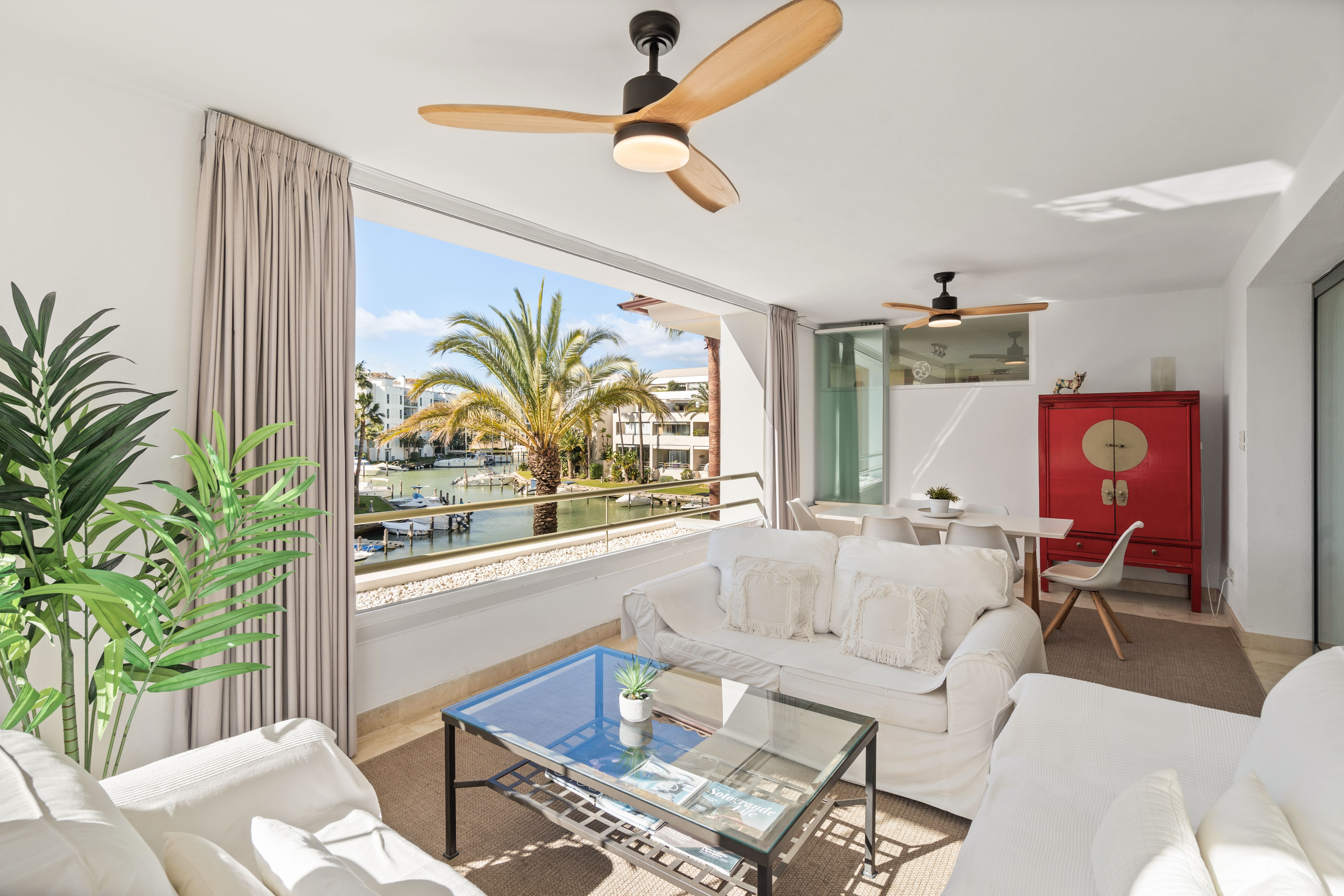 Sotogrande Alboaire - Marina view terrace with ceiling fans