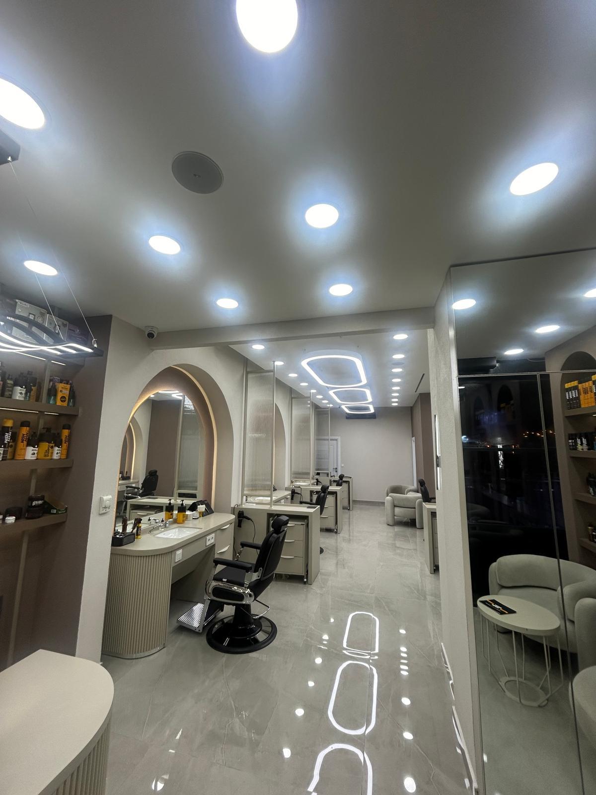 TenTenMen's VIP HairDresser