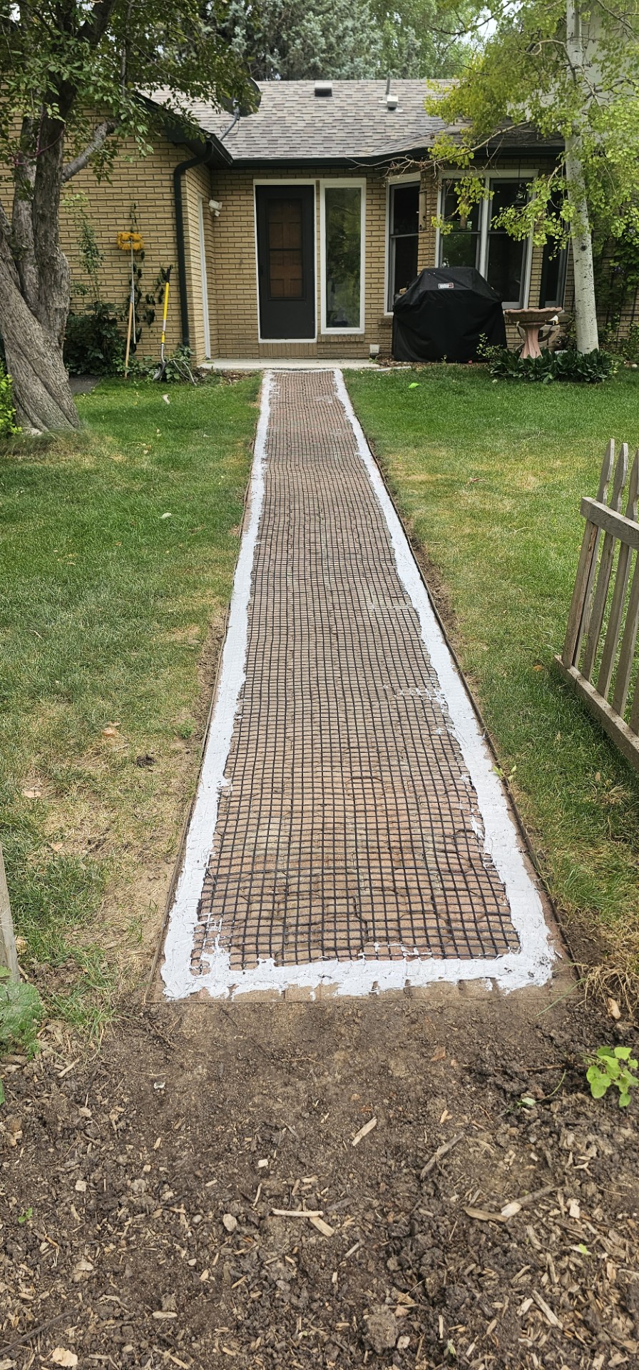 Backyard Walkway VUBA Resurfacing - Before