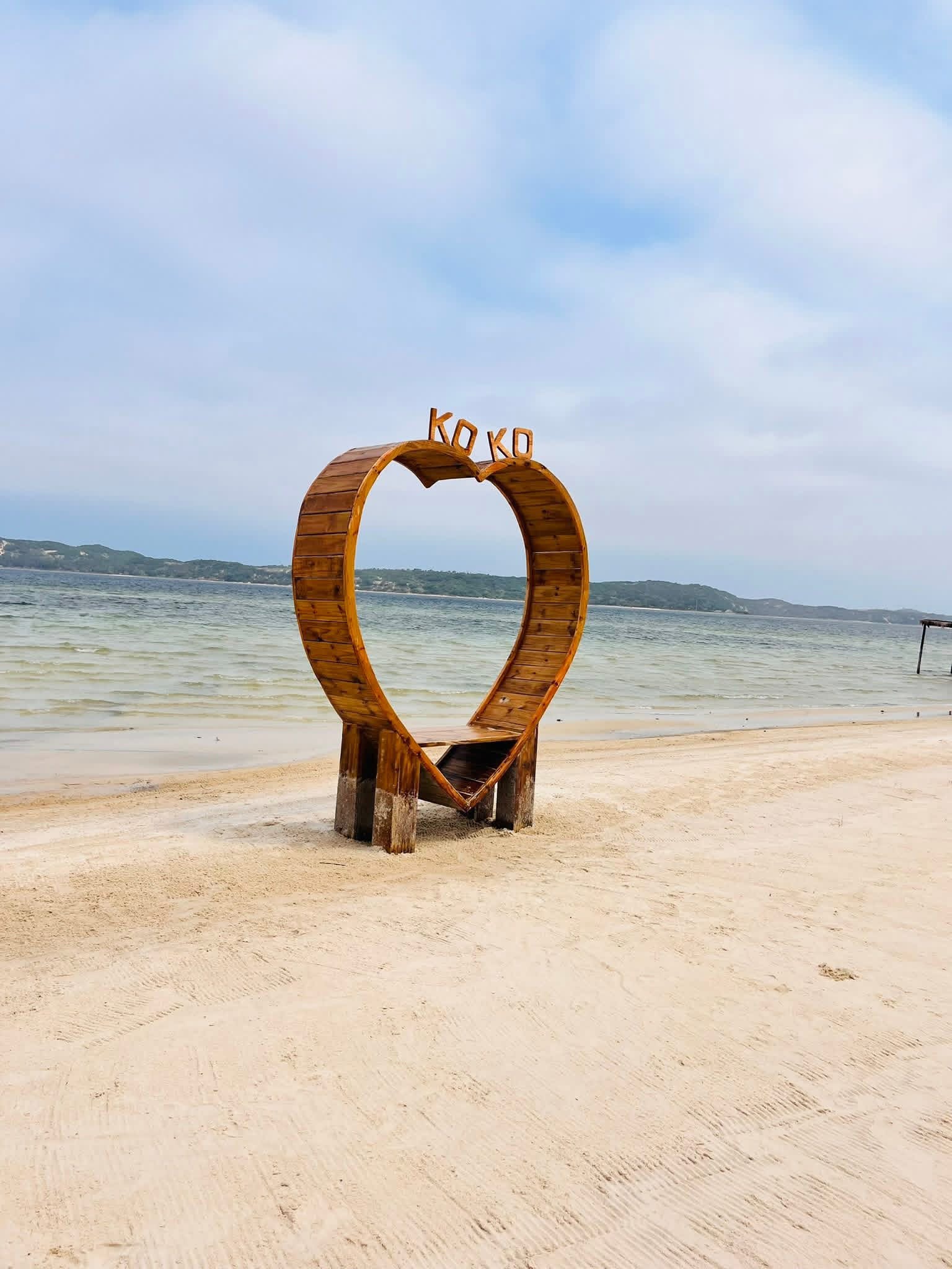 Koko Beach heart sculpture