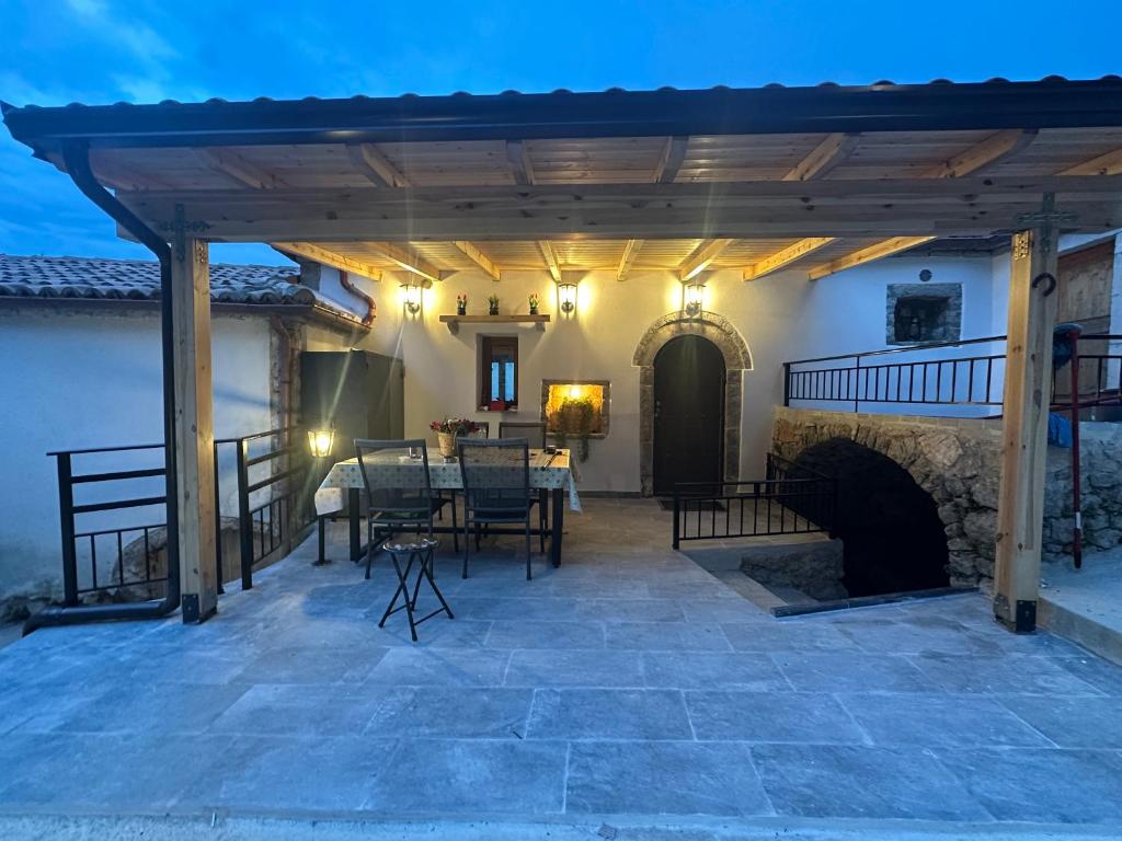 View image 21