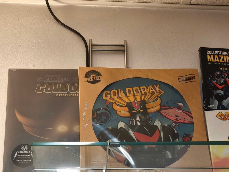 Vinyle Goldorak picture disc pr\u00e8s de Bl\u00e9r\u00e9