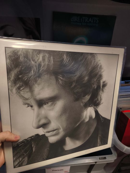 Vinyle Johnny Hallyday d'occasion pr\u00e8s de Bl\u00e9r\u00e9