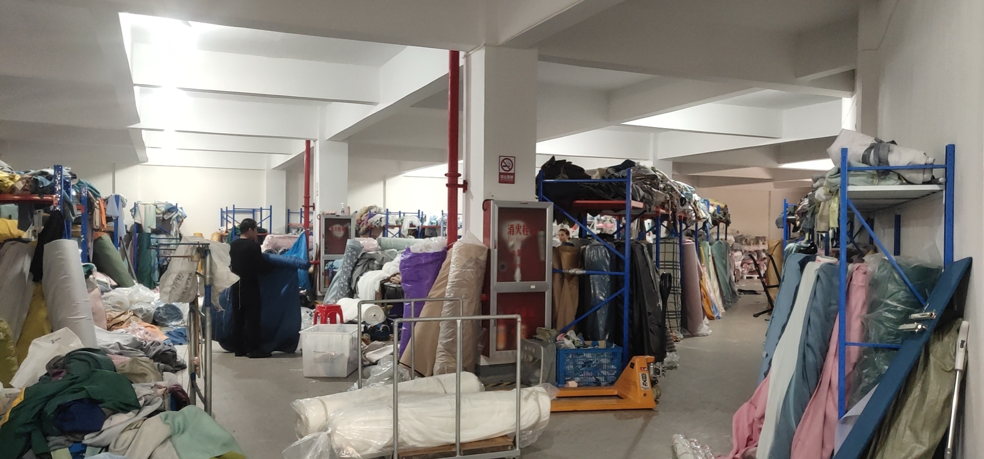 Material storage warehouse